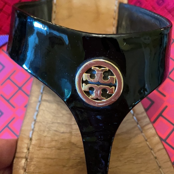 Tory Burch Black Patent Cameron Sandals 8.5 - Picture 8 of 10